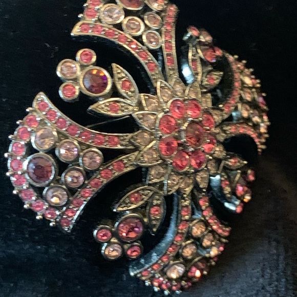 Swarovski Crystal Brooch - Picture 1 of 5